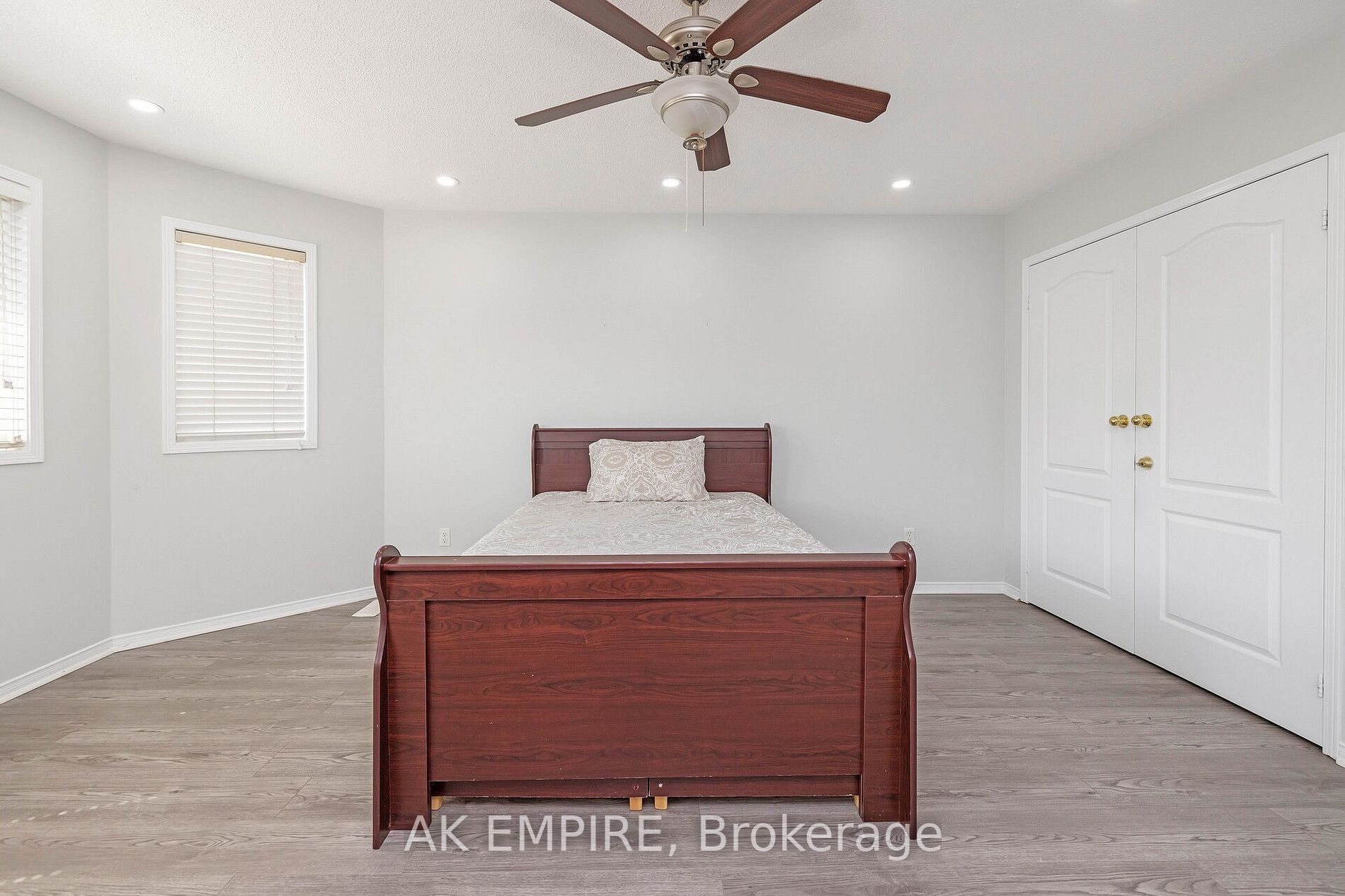11 Grovewood Dr