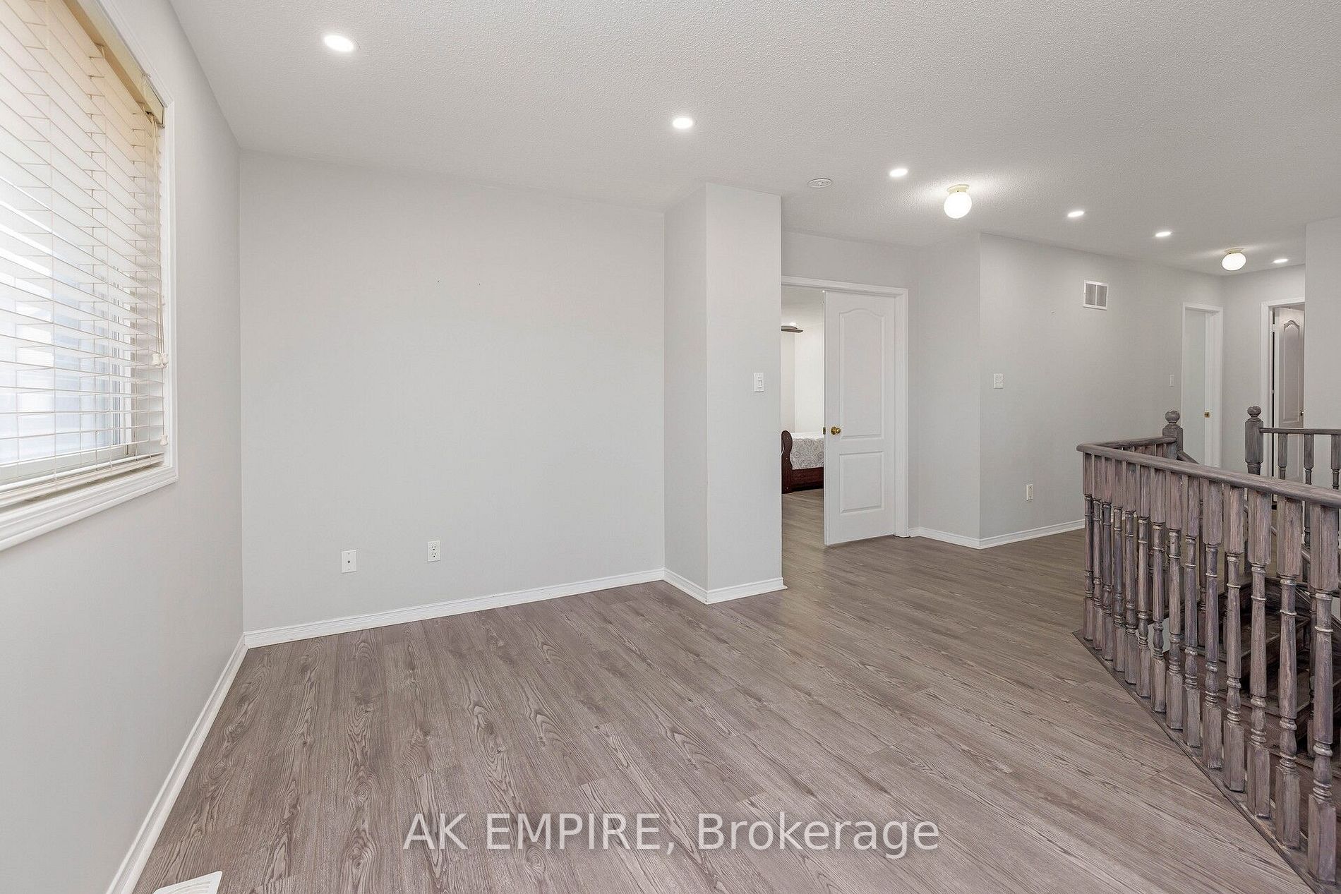 11 Grovewood Dr