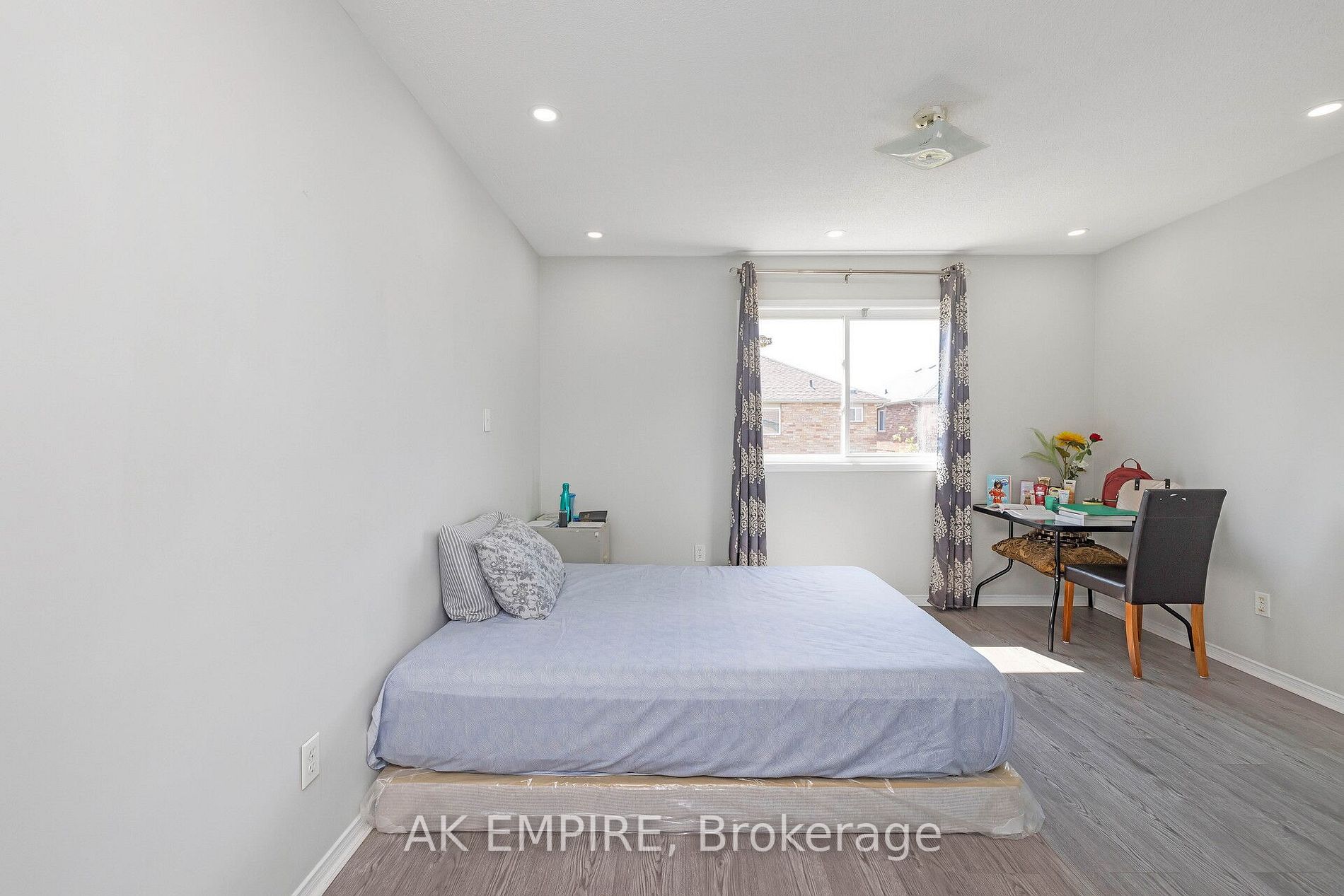 11 Grovewood Dr