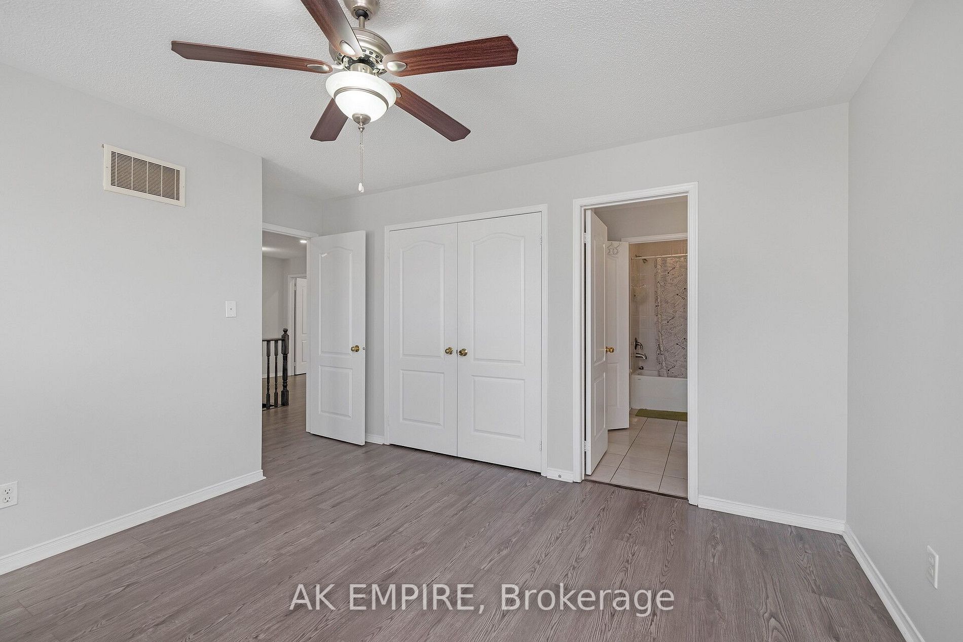 11 Grovewood Dr