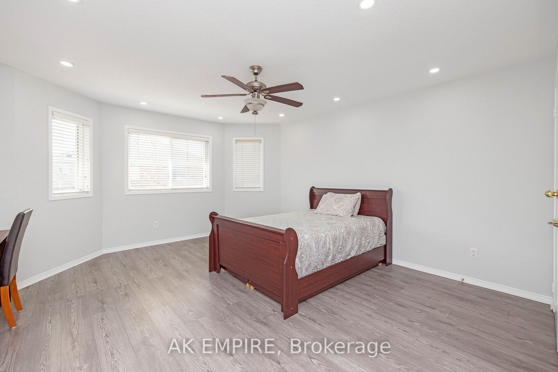 11 Grovewood Dr
