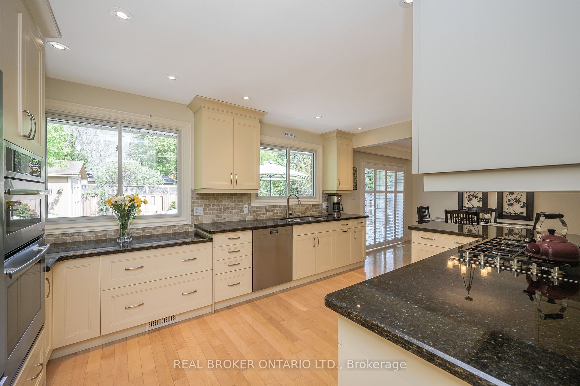 3387 Regal Road