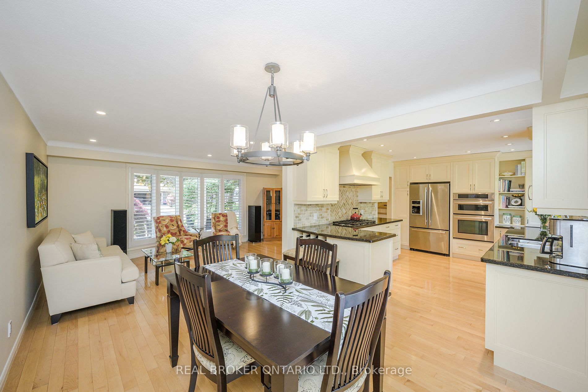 3387 Regal Road