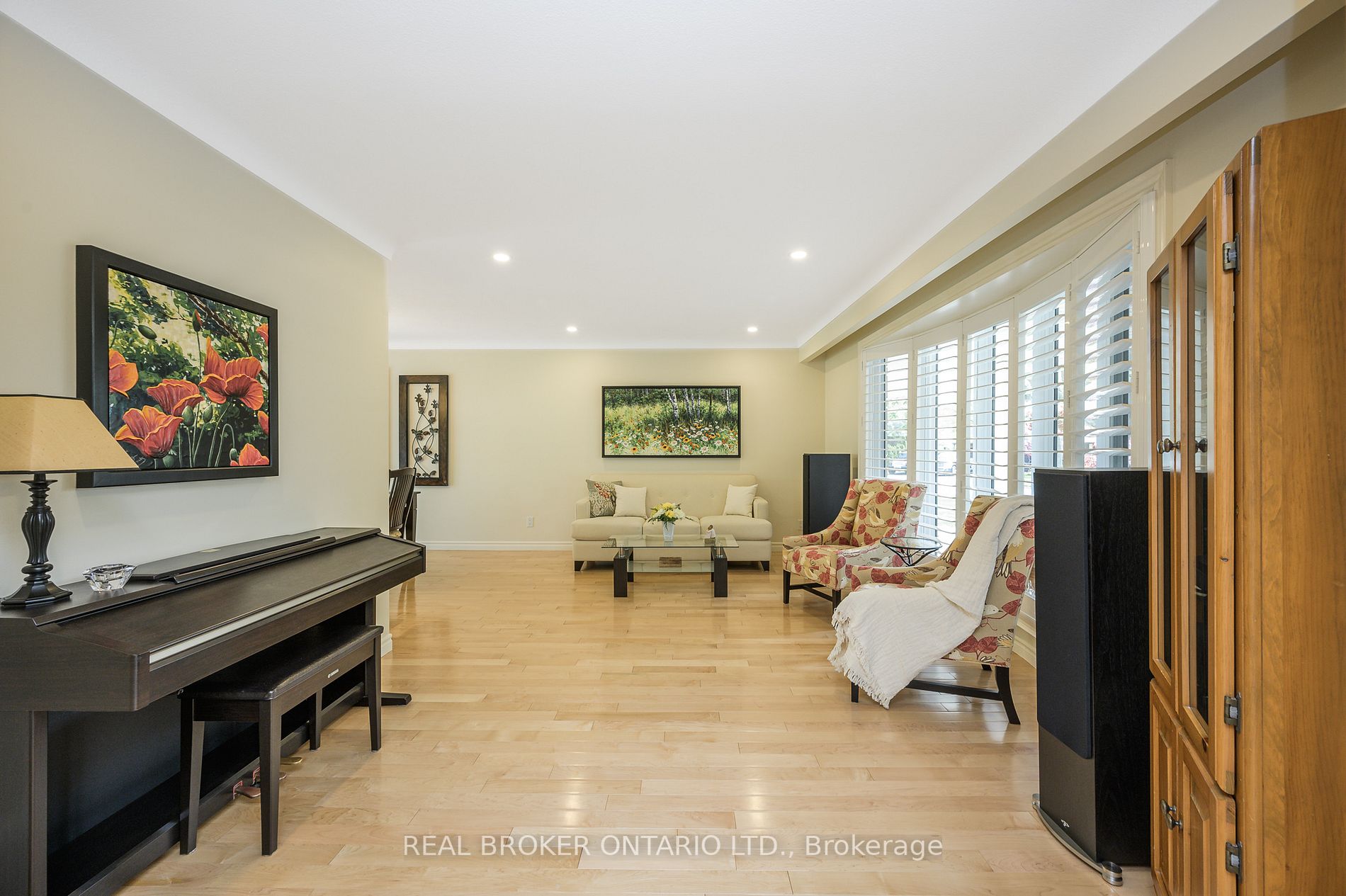 3387 Regal Road