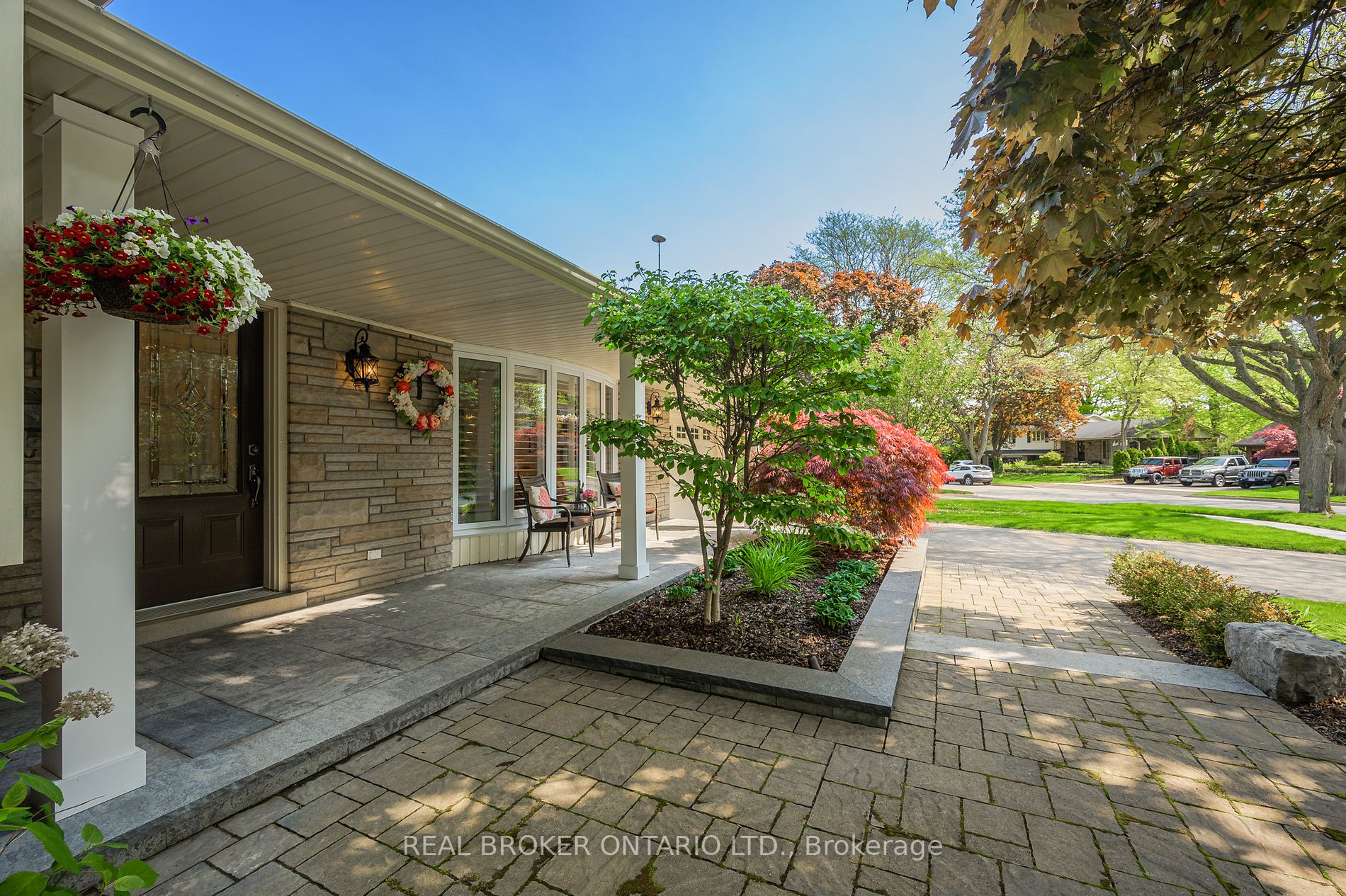 3387 Regal Road