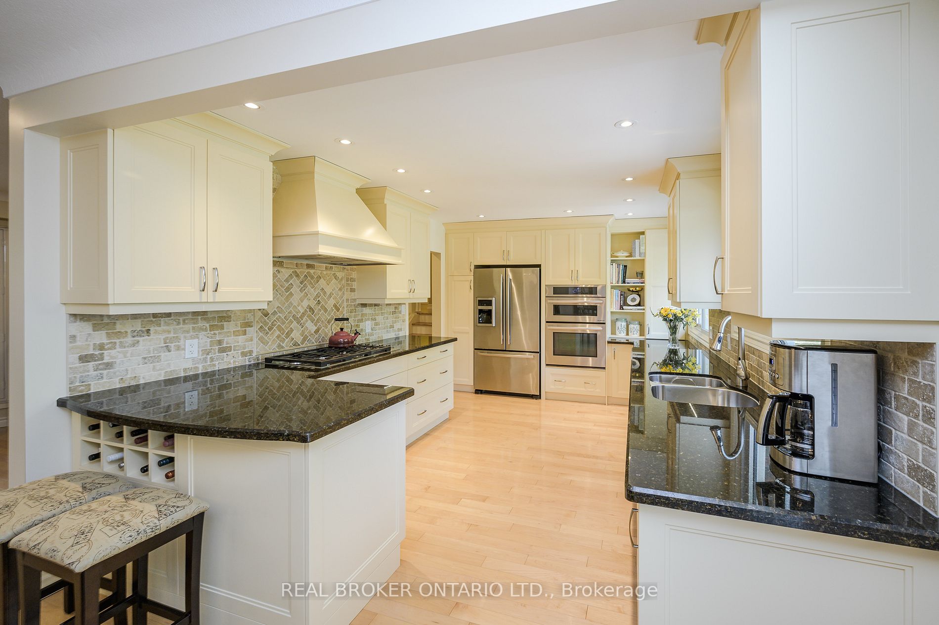 3387 Regal Road
