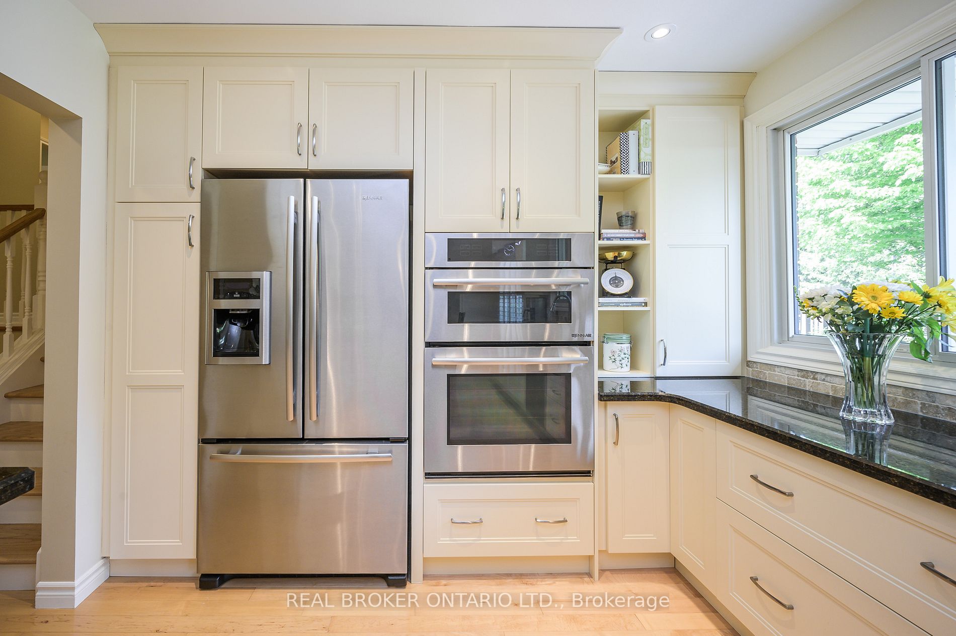 3387 Regal Road