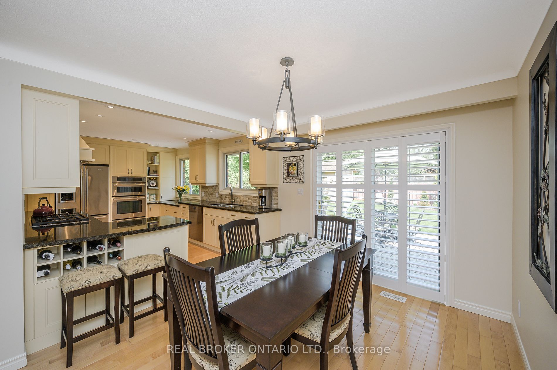 3387 Regal Road