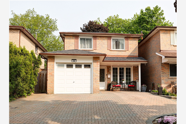 32 Barrington Cres, Brampton