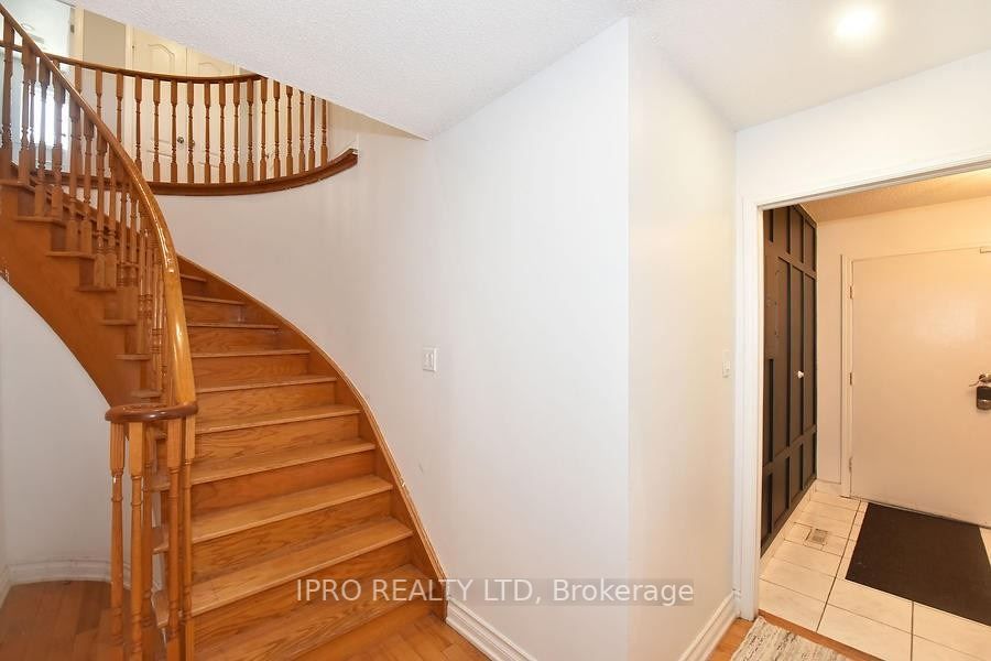 Listing W6036628 - Large Photo # 12