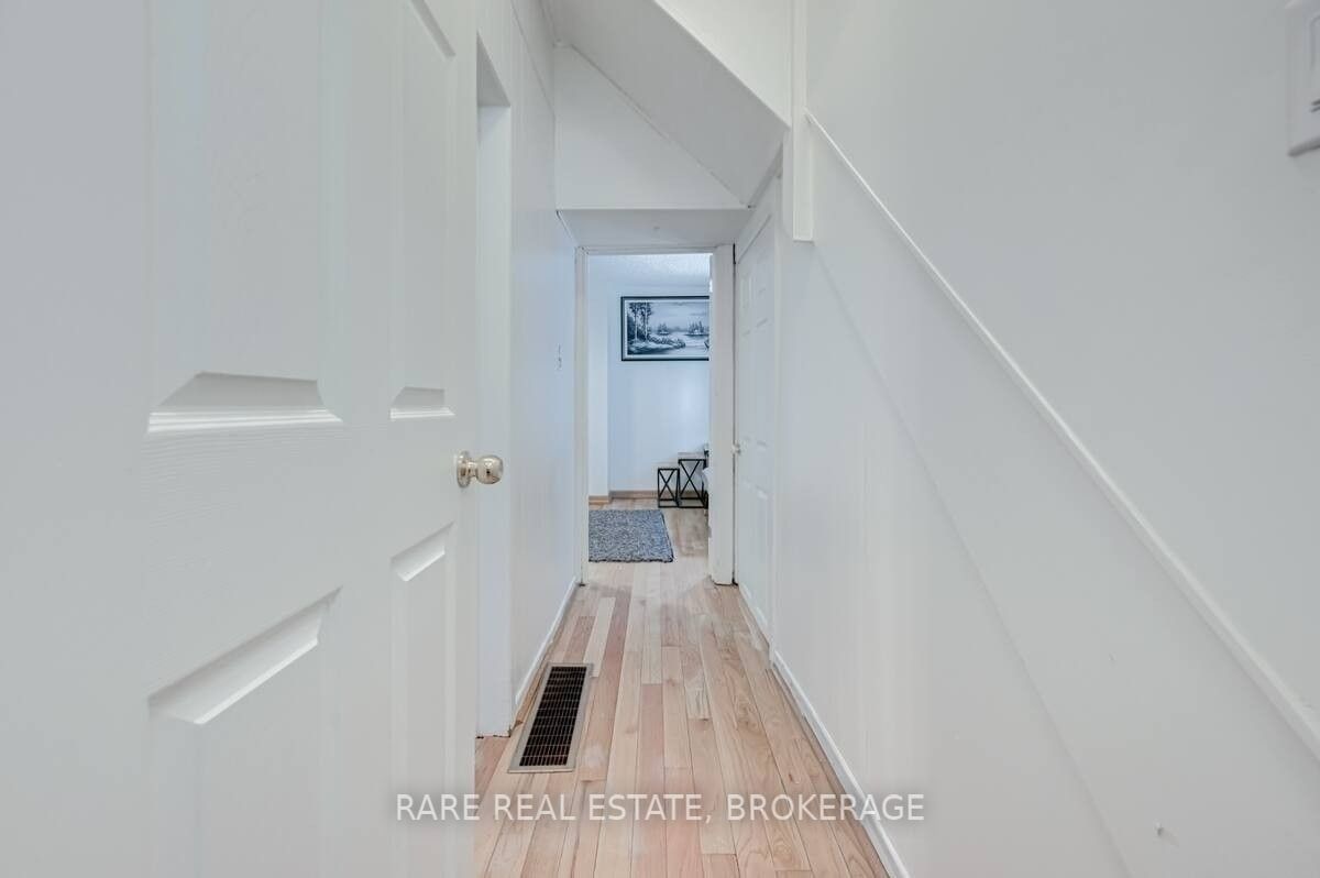Listing W6036751 - Large Photo # 2