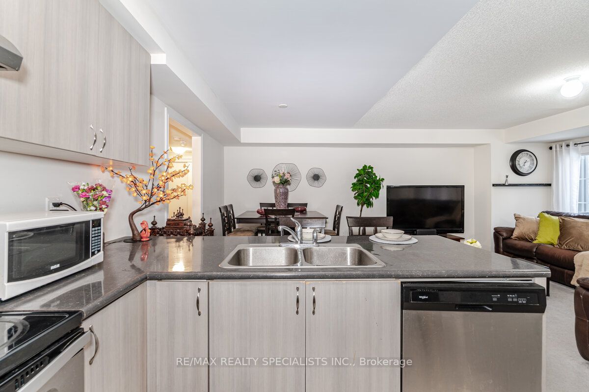 200 Veterans Dr, #123