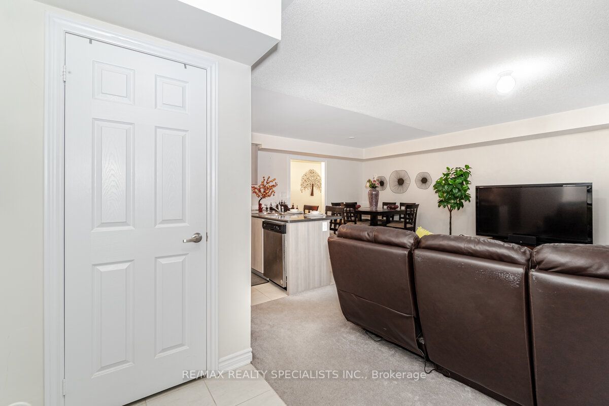 200 Veterans Dr, #123