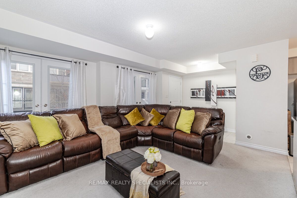 200 Veterans Dr, #123