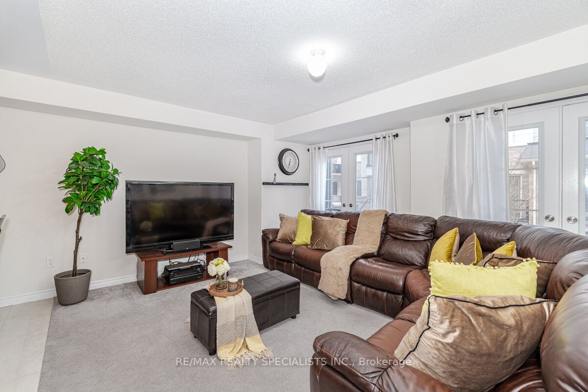 200 Veterans Dr, #123