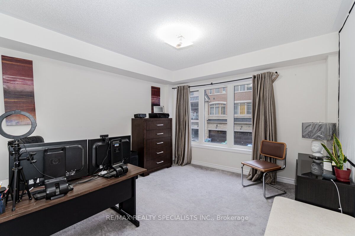 200 Veterans Dr, #123