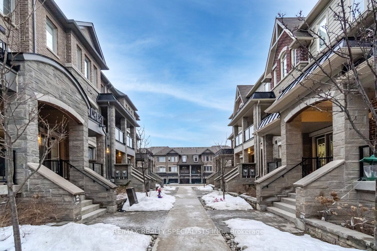 200 Veterans Dr, #123
