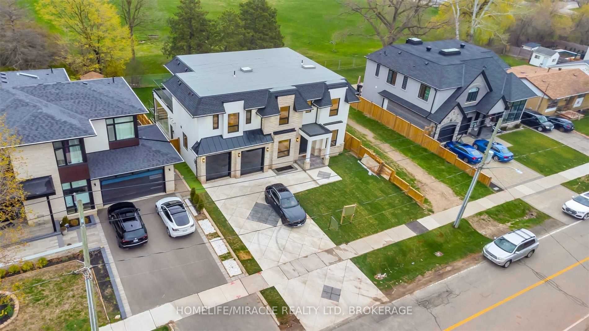 537 Warminster Dr