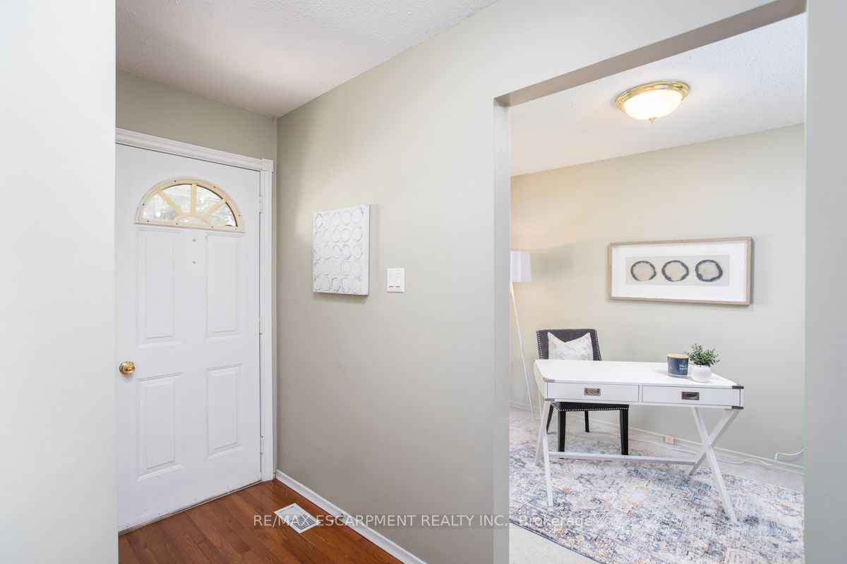 703 Briar Cres