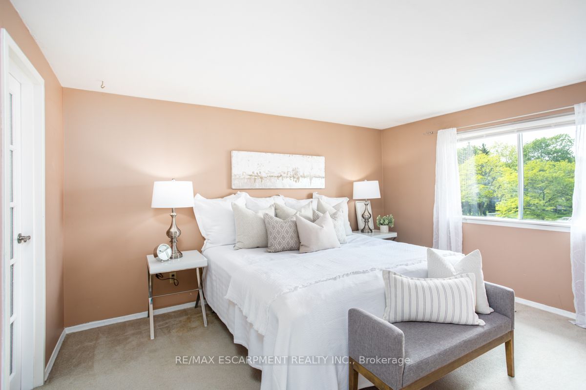 703 Briar Cres