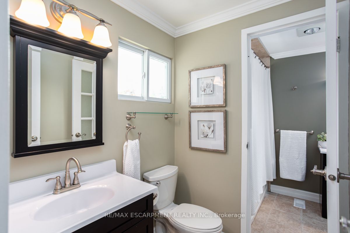 703 Briar Cres