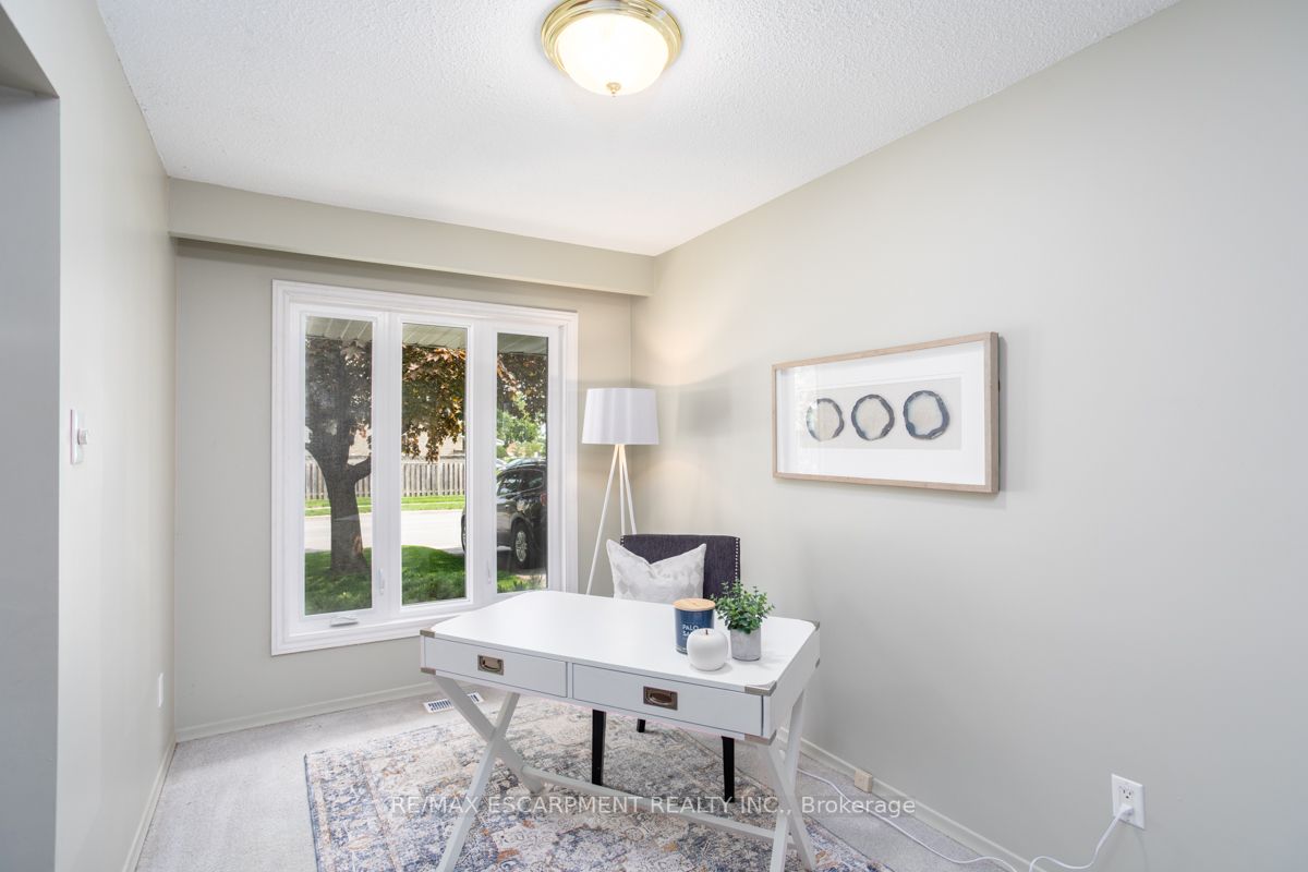 703 Briar Cres
