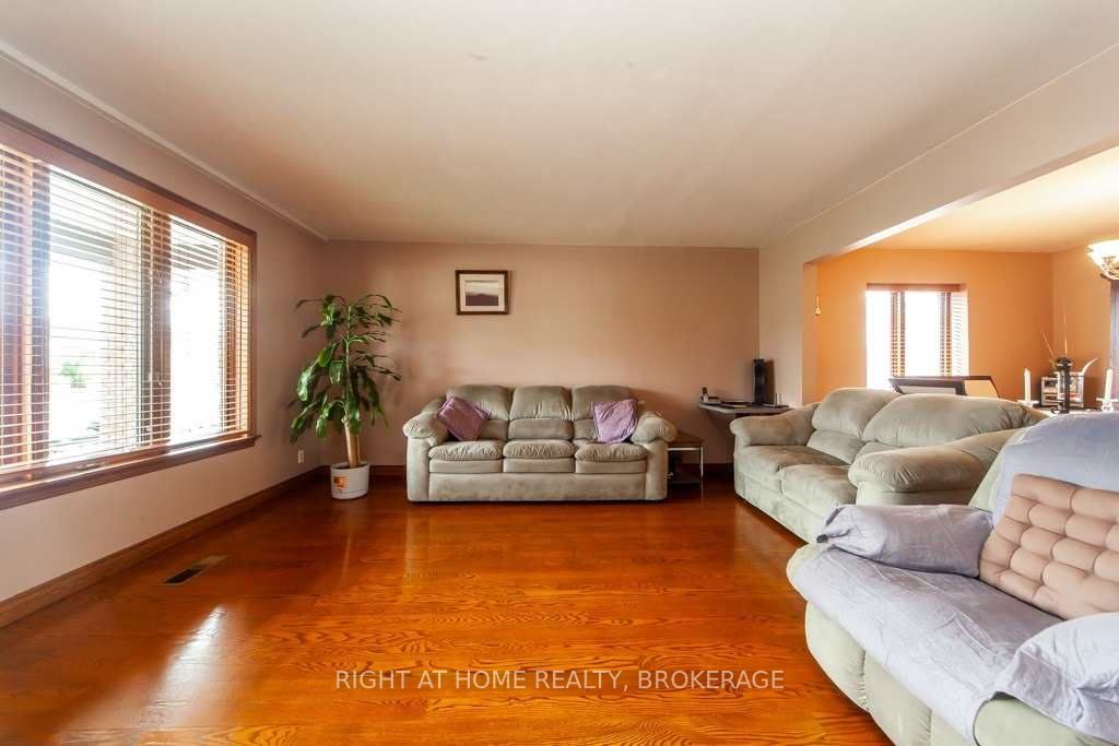 18 Palamar Rd