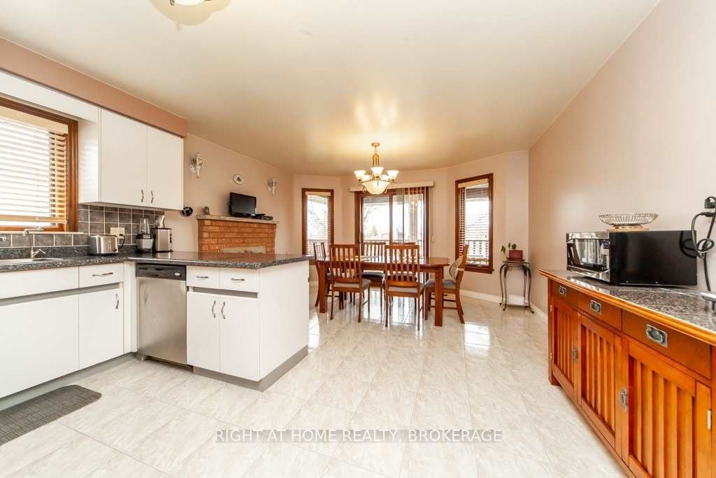 18 Palamar Rd