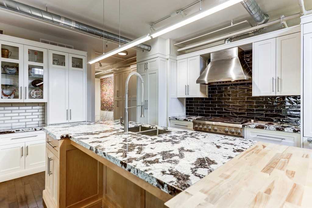 384 Sunnyside Ave, #202