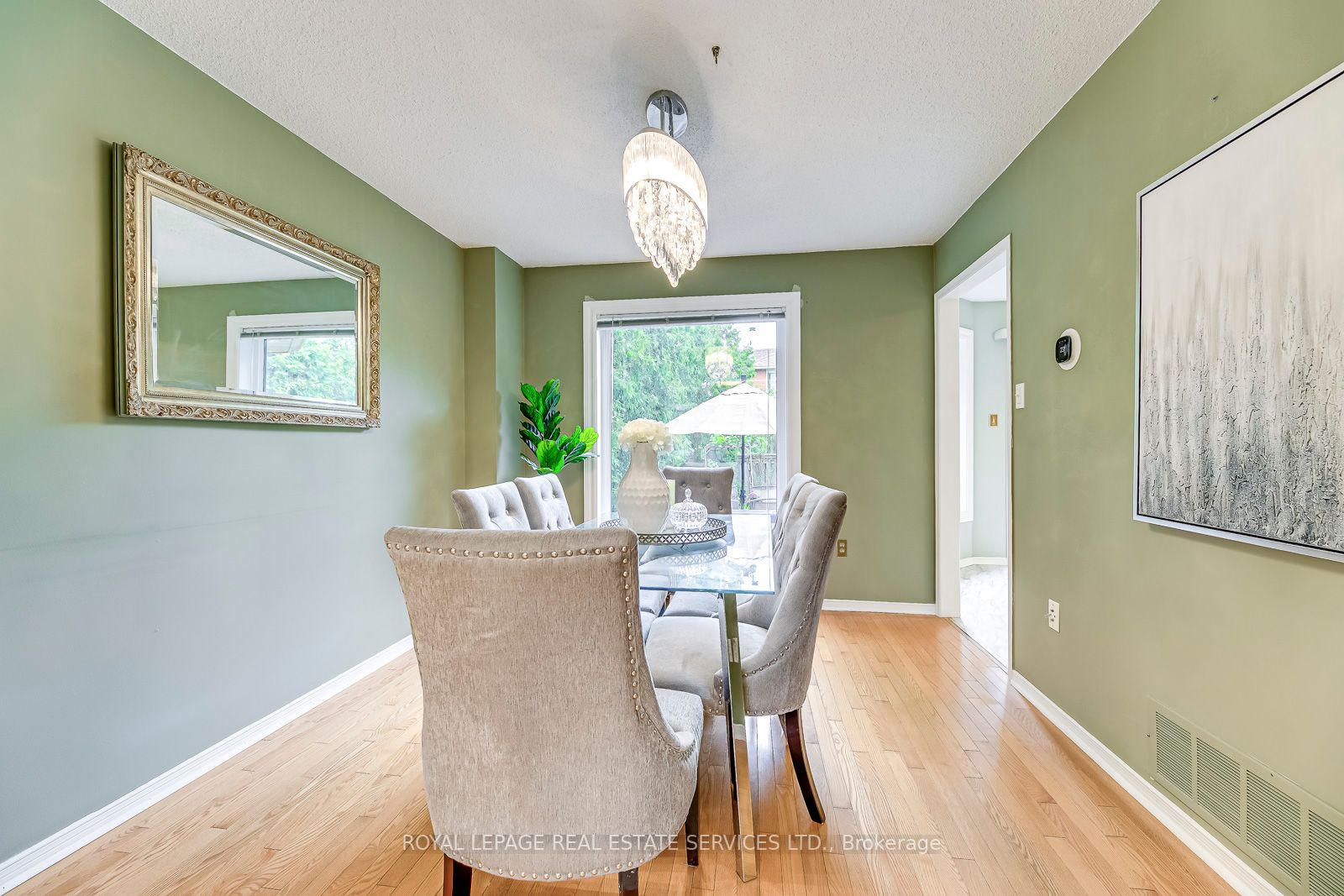 Listing W6037920 - Large Photo # 8