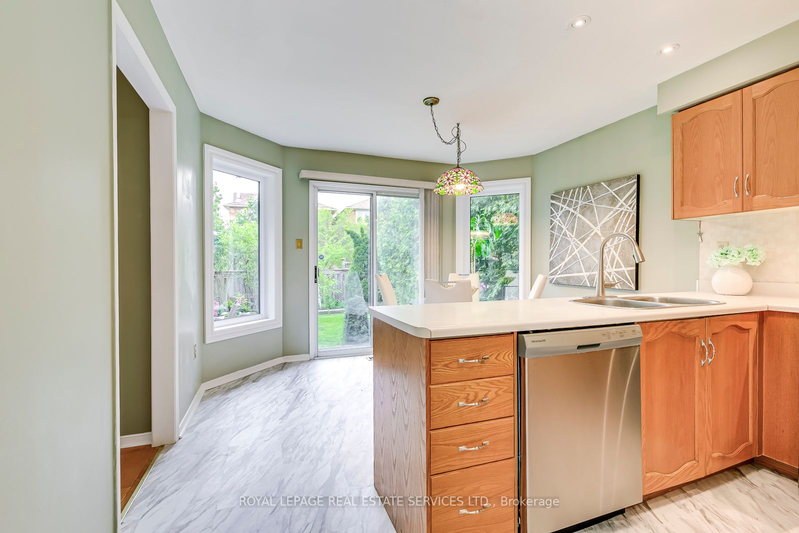 Listing W6037920 - Large Photo # 11