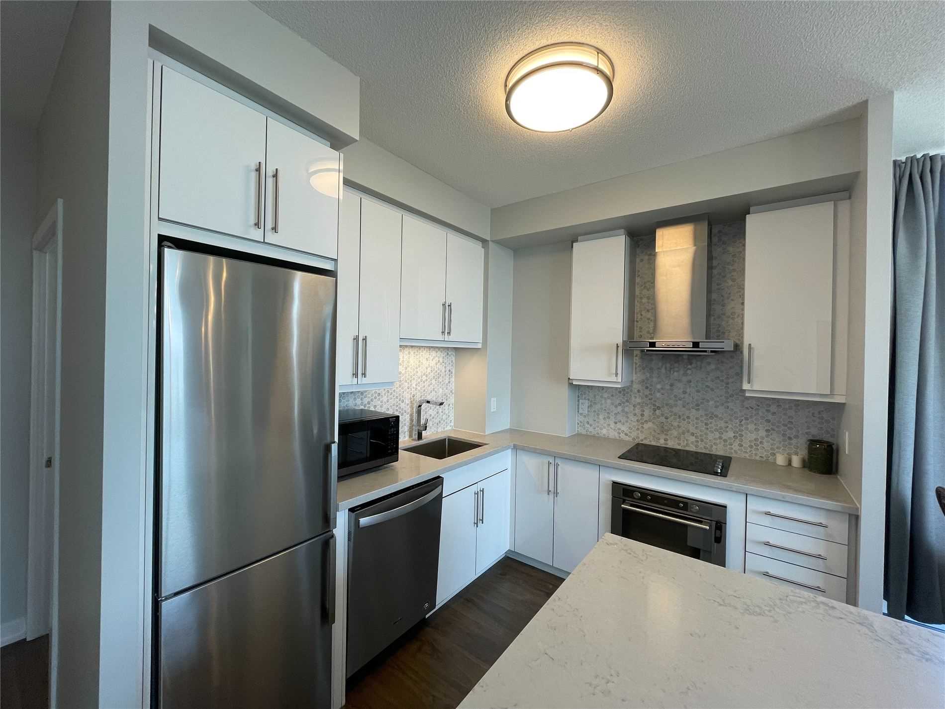 2093 Fairview Street, #904