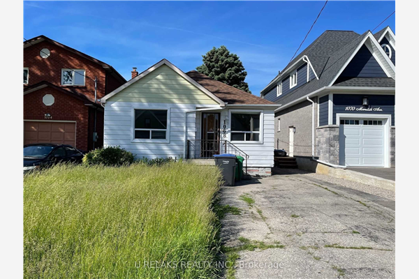 1068 Meredith Ave, Mississauga