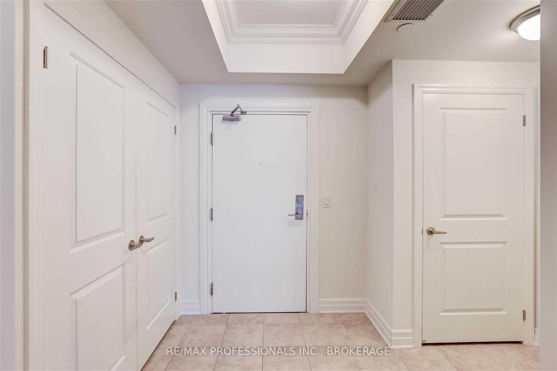 2300 Upper Middle Rd W, #228