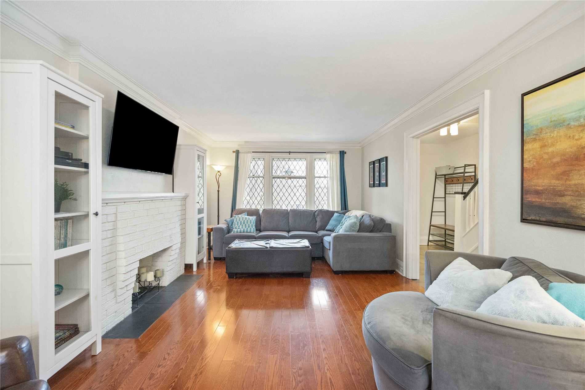 26 Larkin Avenue