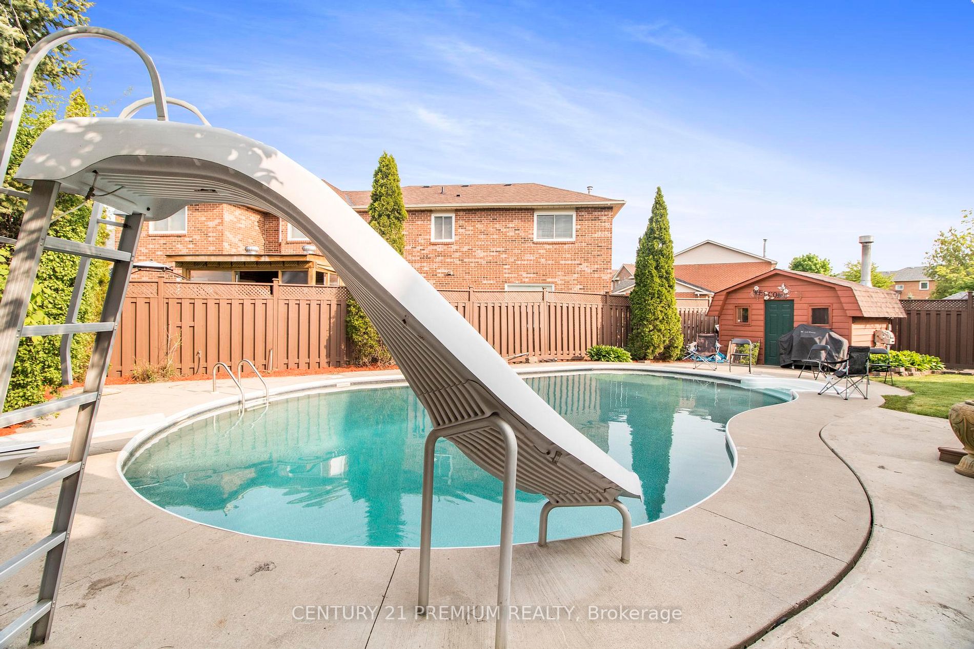24 Vogue Cres