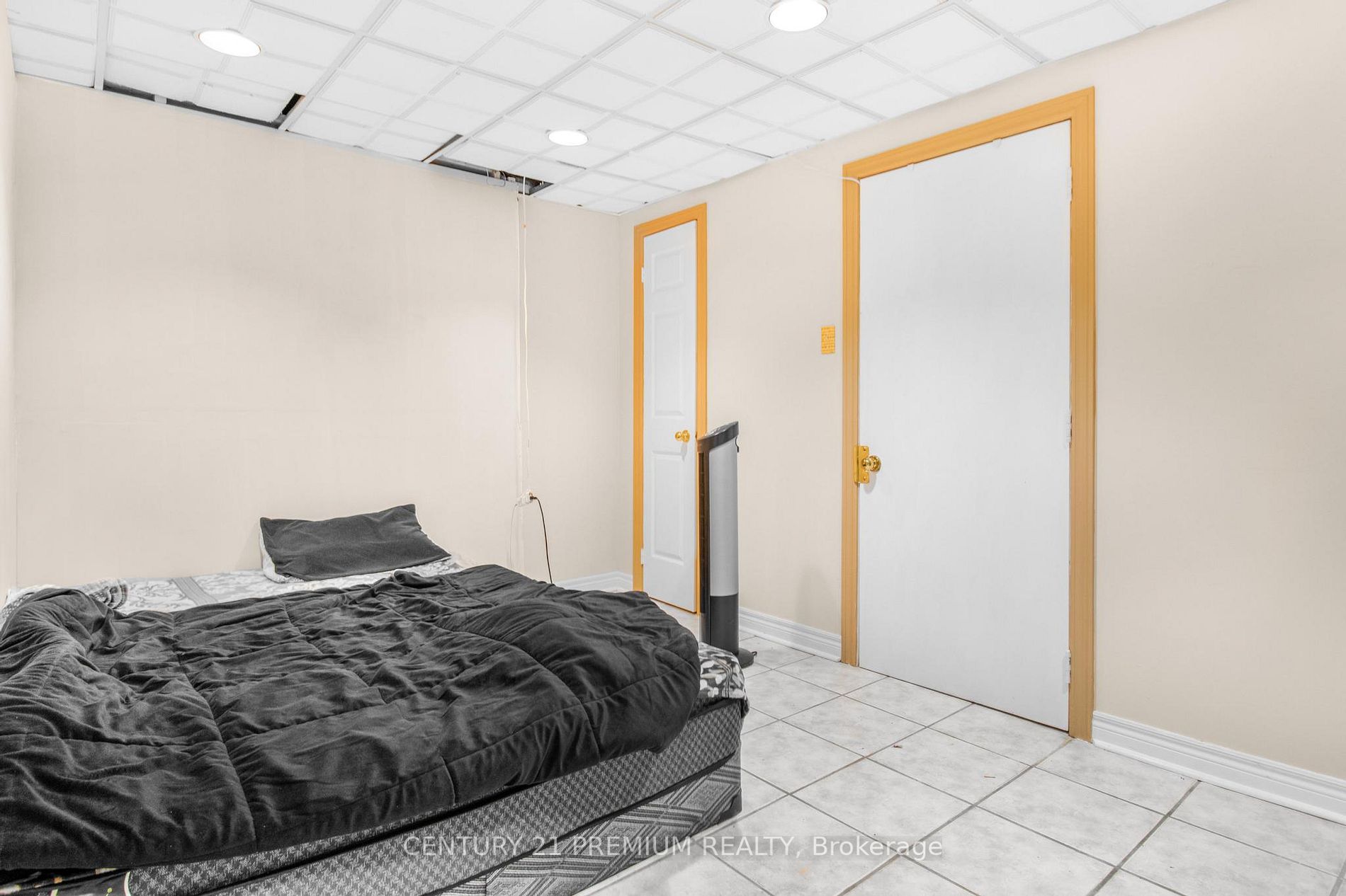 24 Vogue Cres