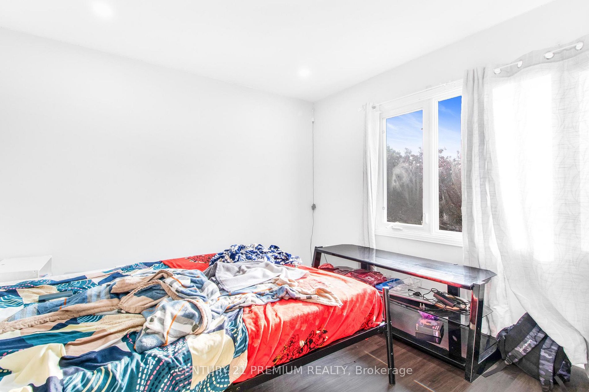 24 Vogue Cres