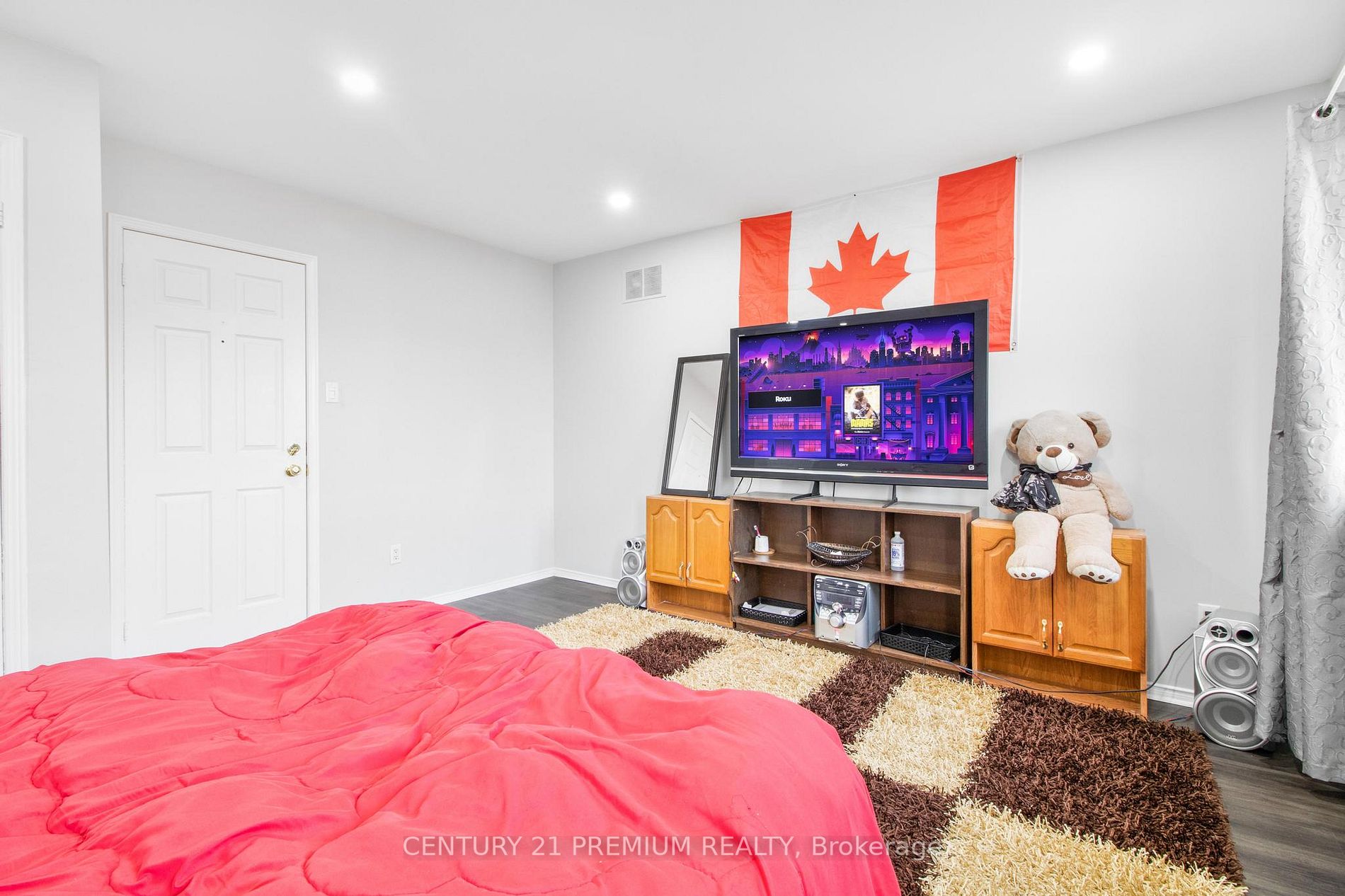 24 Vogue Cres
