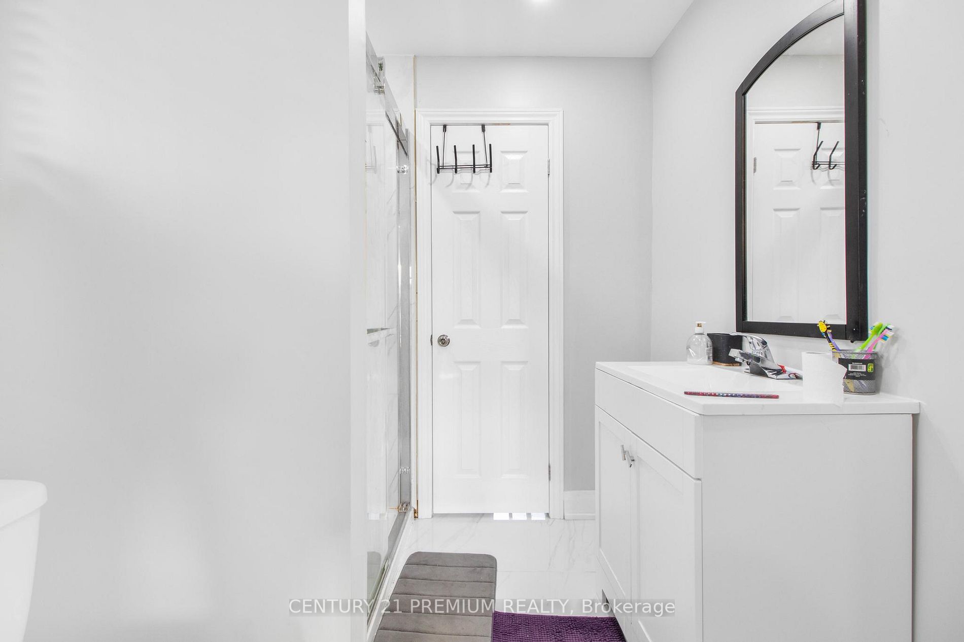 24 Vogue Cres