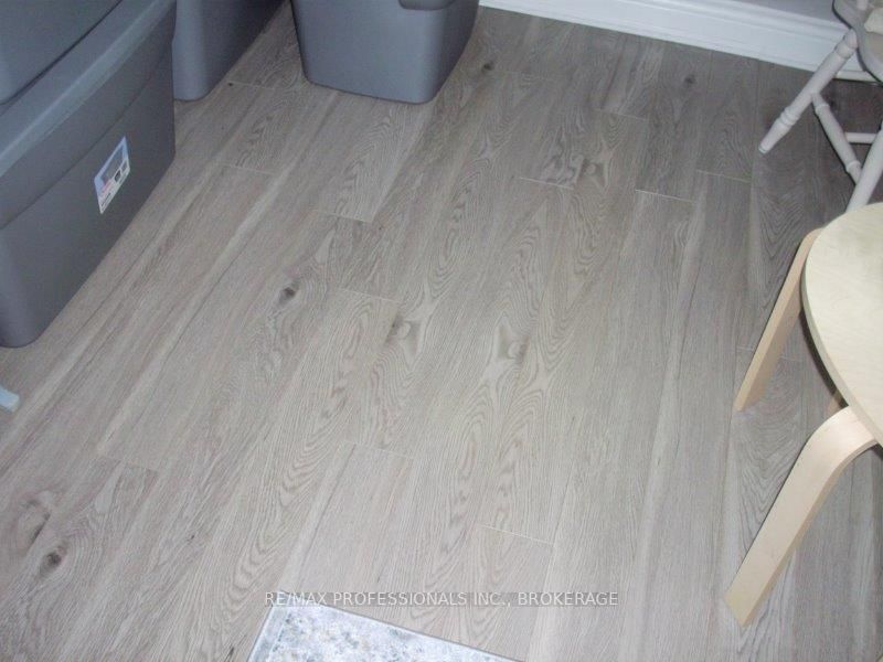 Listing W6038901 - Large Photo # 15