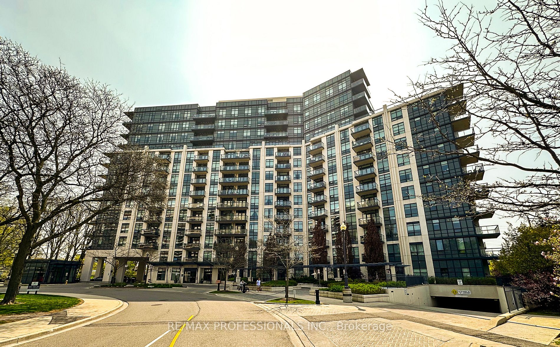 1135 Royal York Rd, #917