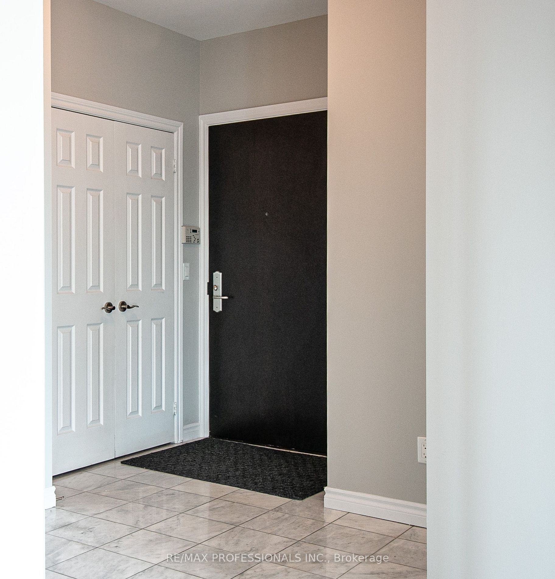 1135 Royal York Rd, #917