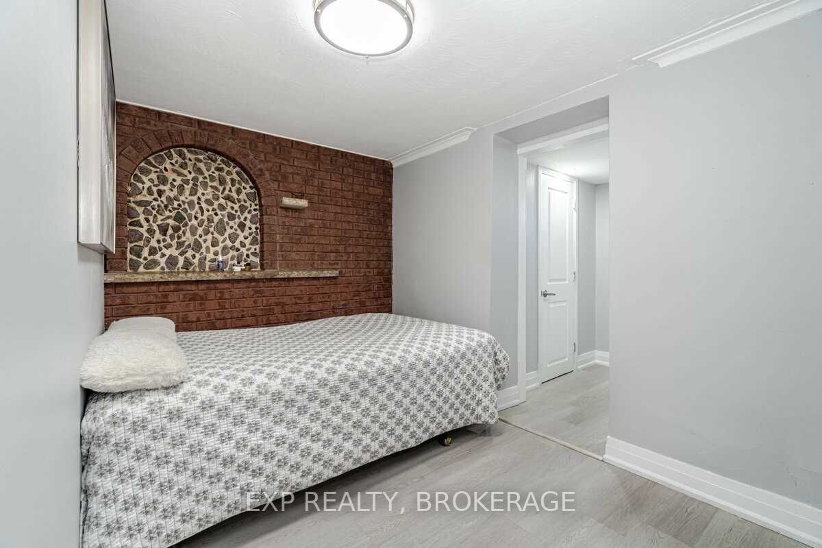 90A Bicknell Avenue