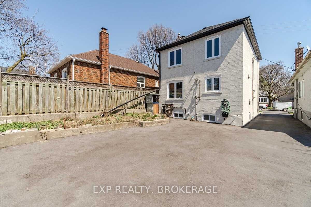 90A Bicknell Avenue