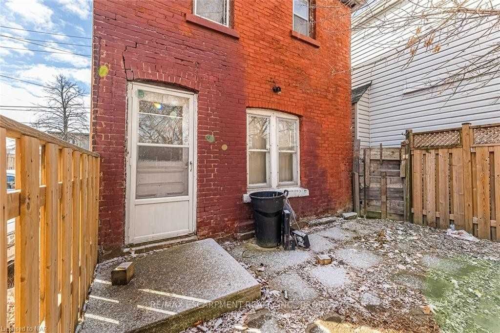 15 Burlington Street