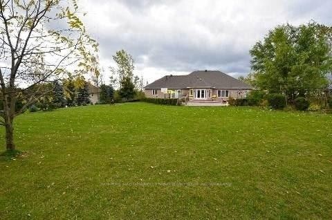 3 Moraine Pl