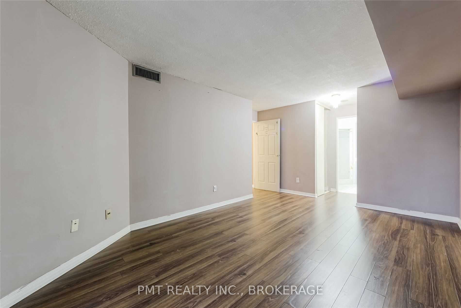 Listing W6040133 - Large Photo # 10