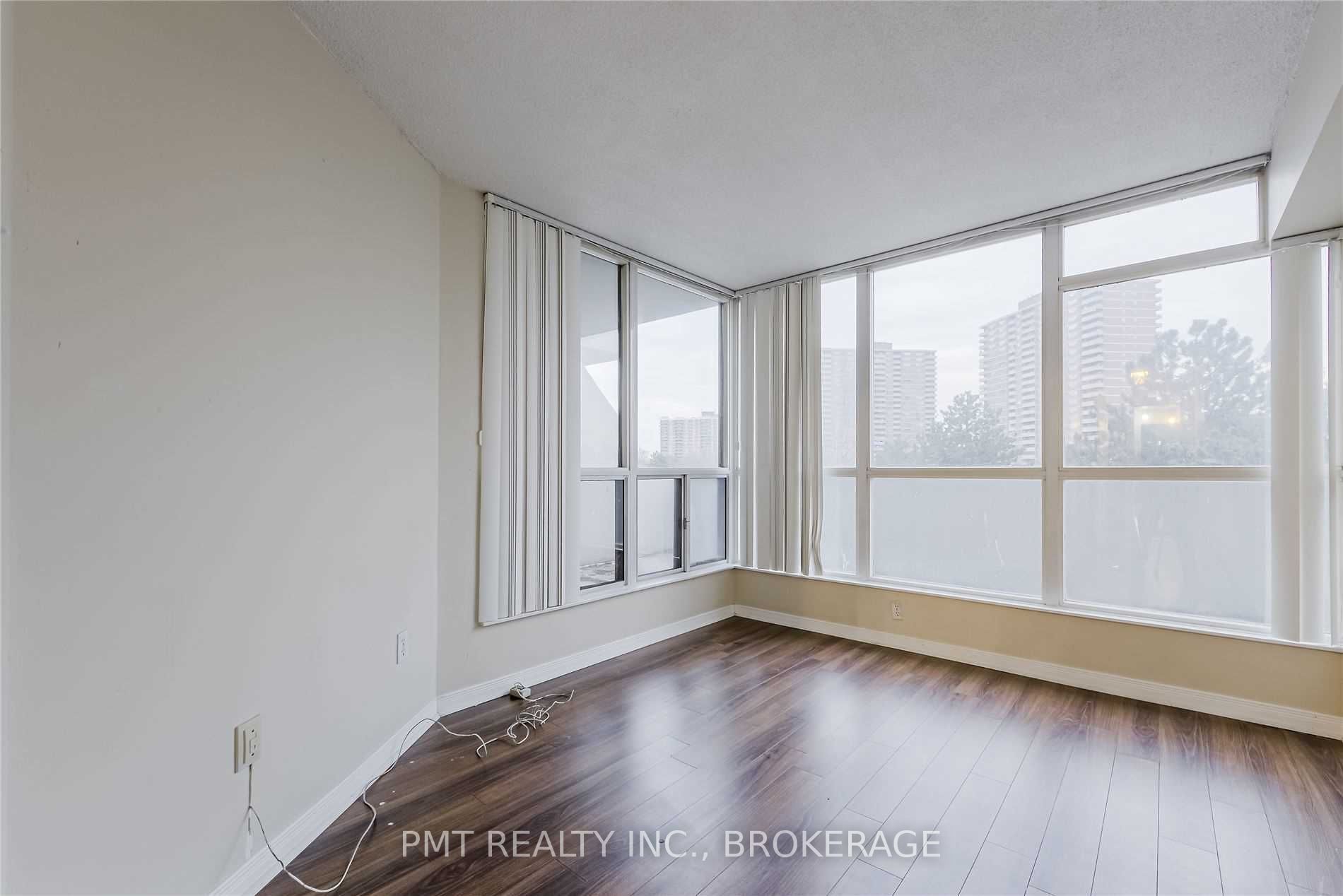 Listing W6040133 - Large Photo # 15