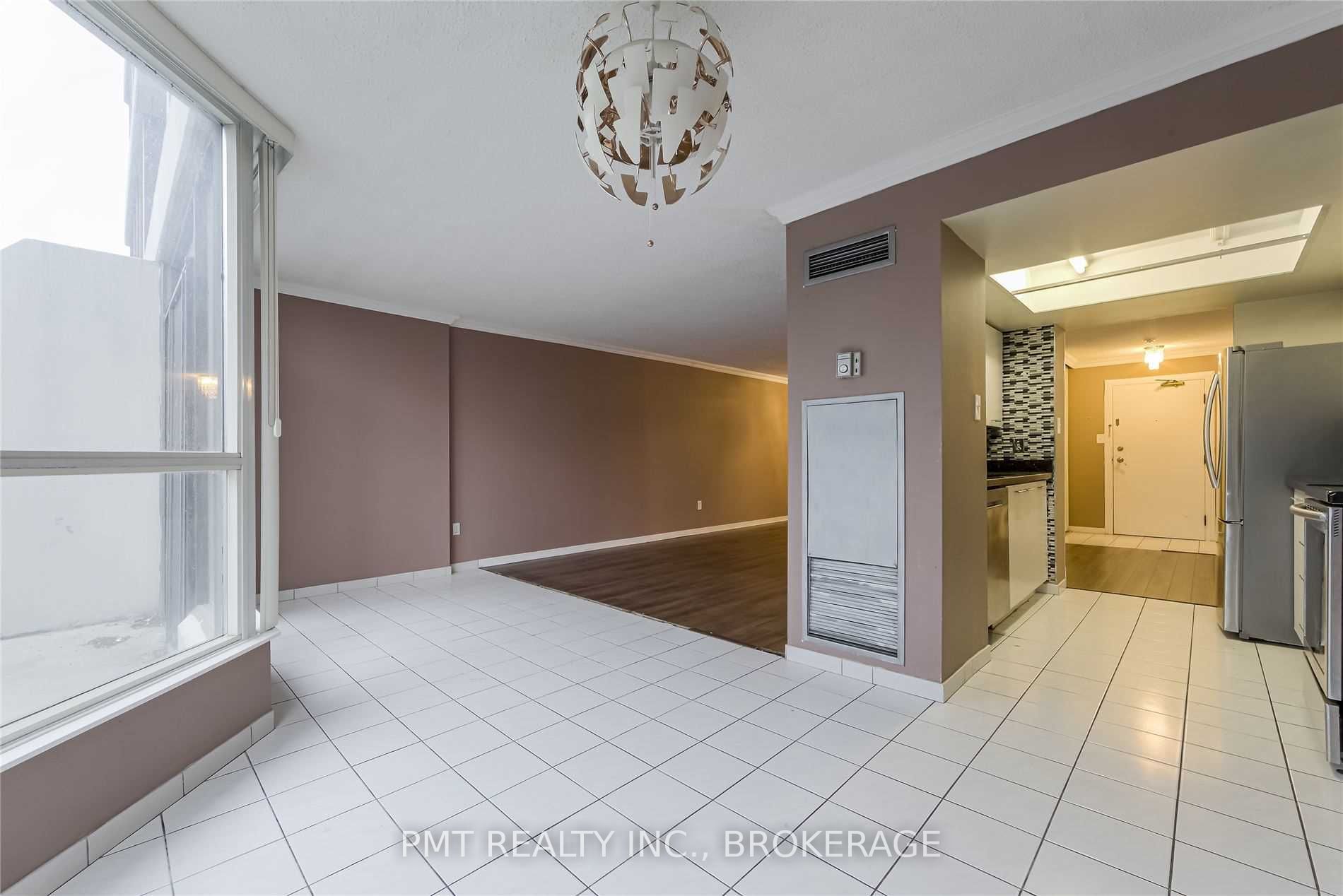 Listing W6040133 - Large Photo # 14